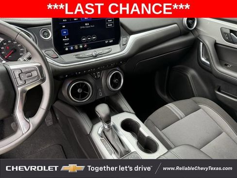 Used 2025 Chevrolet Blazer LT AWD/4WD image 18