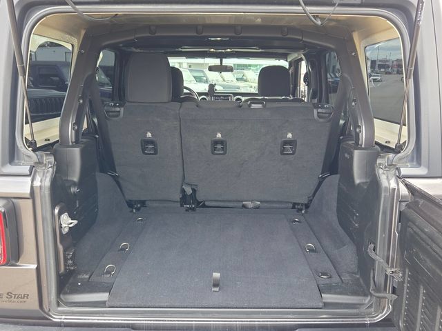 Used 2021 Jeep Wrangler Unlimited Sahara AWD/4WD image 12