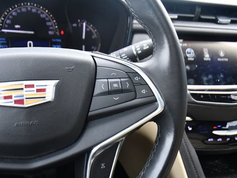 Used 2018 Cadillac XT5 Luxury w/ LPO, Wheel Lock Package image 36