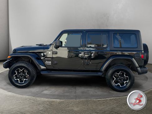Used 2020 Jeep Wrangler Unlimited Sahara image 4