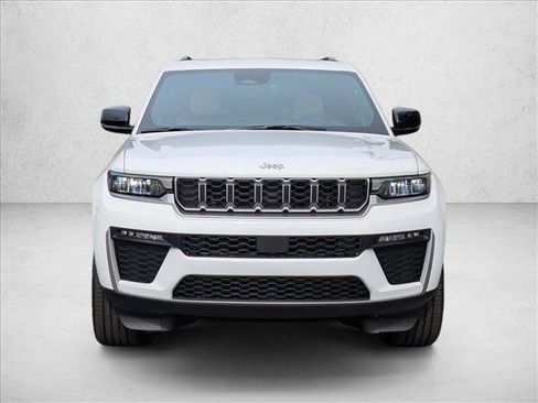 New 2026 Jeep Grand Cherokee Limited RWD image 6