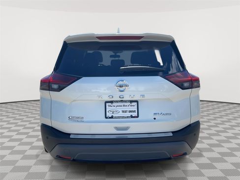 Used 2021 Nissan Rogue SV w/ Premium Package AWD/4WD image 6