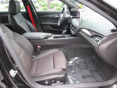 Certified 2025 Cadillac CT5 V w/ Technology Package AWD/4WD image 11