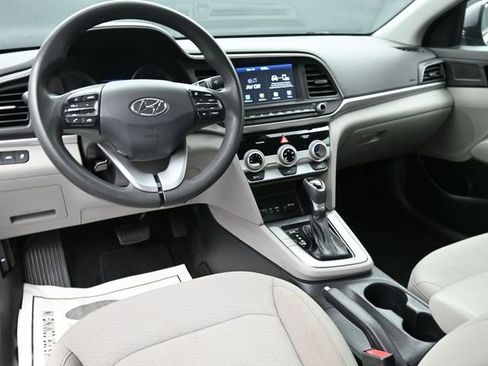 Used 2019 Hyundai Elantra SEL image 23