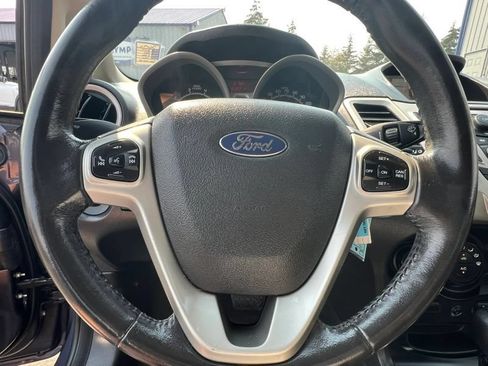 Used 2013 Ford Fiesta SE FWD image 27