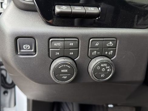 New 2026 Chevrolet Silverado 1500 ZR2 w/ ZR2 Bison Edition AWD/4WD image 17