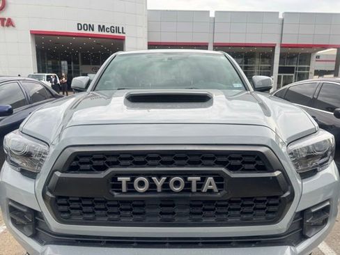 Used 2017 Toyota Tacoma TRD Pro AWD/4WD image 15