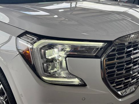Used 2024 GMC Terrain Denali w/ Denali Premium Package AWD/4WD image 32