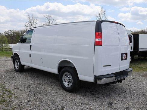 New 2026 Chevrolet Express 2500 w/ Driver Convenience Package RWD image 4
