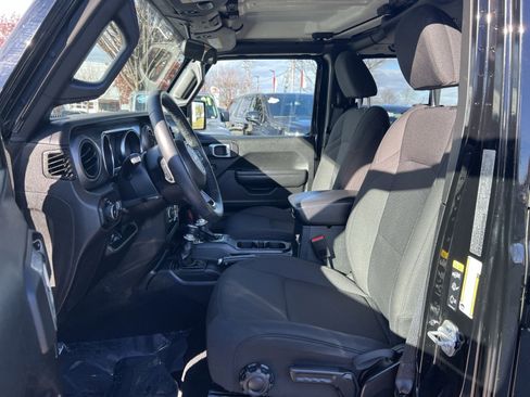 Used 2023 Jeep Wrangler Willys image 13