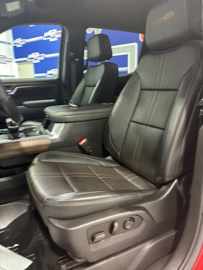 Used 2023 Chevrolet Silverado 1500 High Country w/ Technology Package AWD/4WD image 21