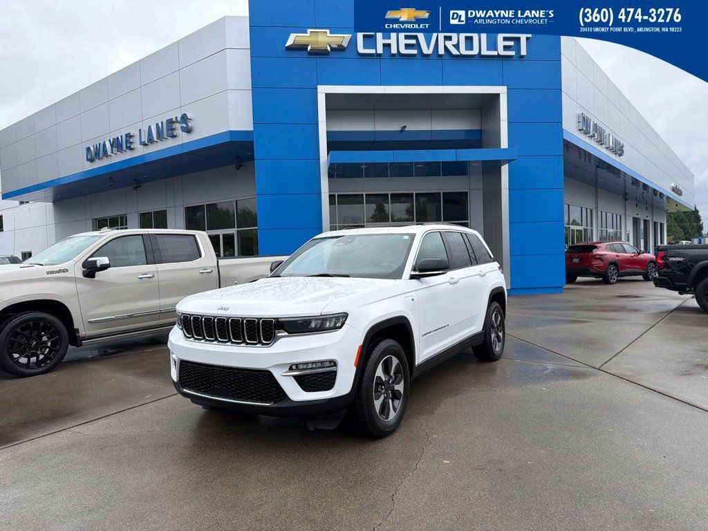 Used 2024 Jeep Grand Cherokee Limited 4xe AWD/4WD image 1