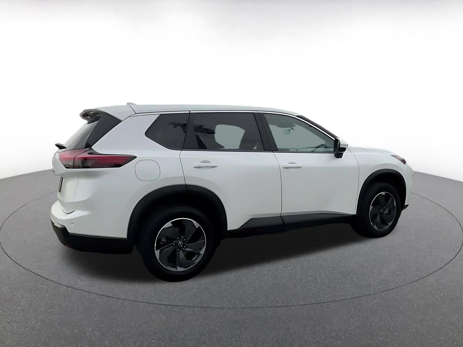 Used 2025 Nissan Rogue SV FWD image 13