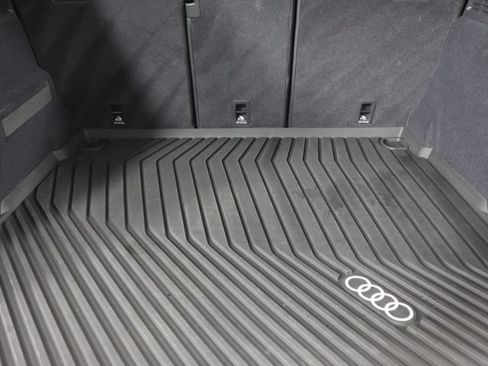 Used 2025 Audi Q5 Premium AWD/4WD image 25