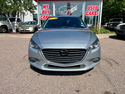 Used 2018 MAZDA MAZDA3 Touring FWD image 3