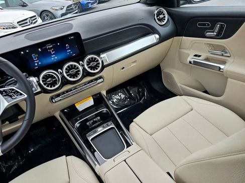 New 2026 Mercedes-Benz GLB 250 4MATIC image 33