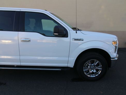 Used 2015 Ford F150 XLT w/ Equipment Group 301A Mid image 3