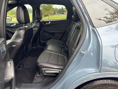 Used 2024 Ford Escape ST-Line image 25