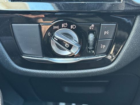 Used 2023 BMW 530e w/ M Sport Package RWD image 31