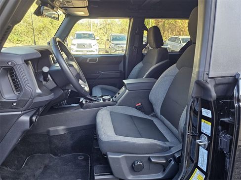 Used 2025 Ford Bronco Big Bend image 13