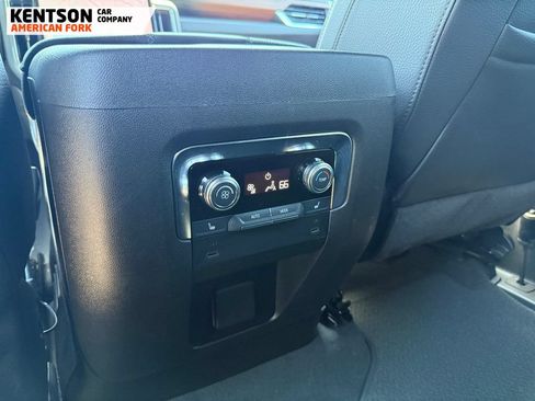Used 2026 GMC Yukon Denali w/ Sun & Power Step Package AWD/4WD image 31