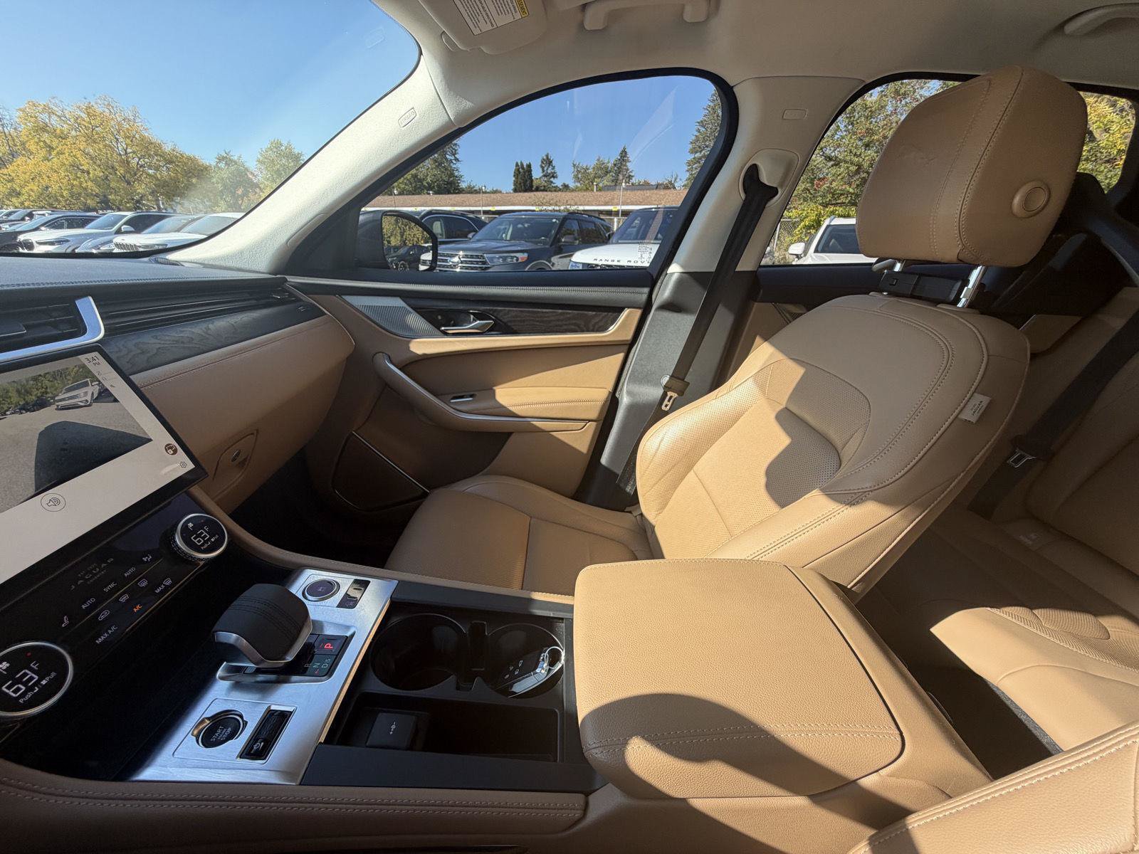 Used 2023 Jaguar F-PACE S AWD/4WD image 24