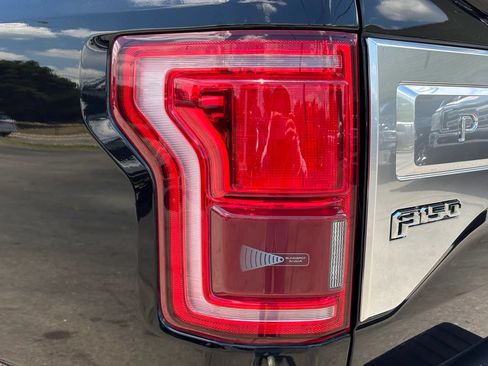 Used 2017 Ford F150 Platinum w/ Equipment Group 701A Luxury RWD image 12