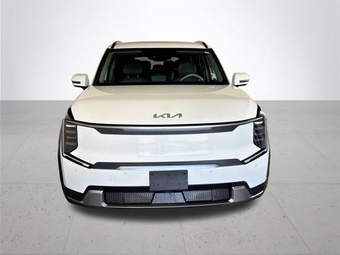 Used 2024 Kia EV9 Wind AWD/4WD image 3