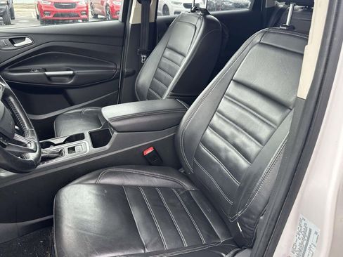 Used 2017 Ford Escape Titanium image 17