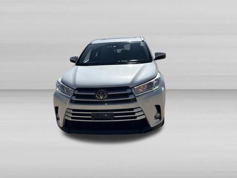 Used 2017 Toyota Highlander XLE AWD/4WD image 8