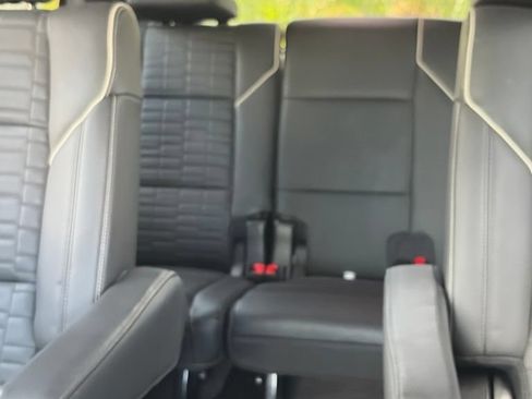 Used 2024 Cadillac Escalade Sport Platinum w/ LPO, ONYX Package AWD/4WD image 6