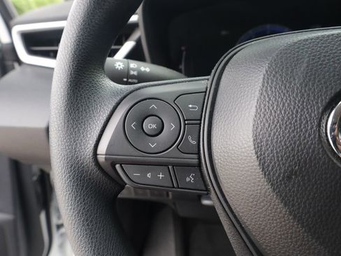 Used 2026 Toyota Corolla LE FWD image 17