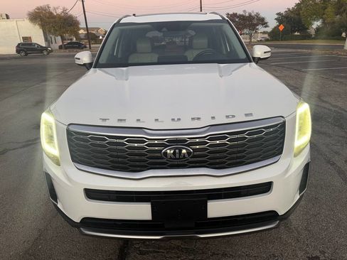 Used 2020 Kia Telluride S w/ S 8 Passenger Seating Package image 2
