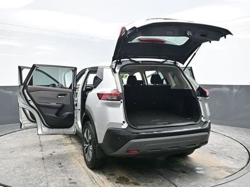 Used 2023 Nissan Rogue SV image 36
