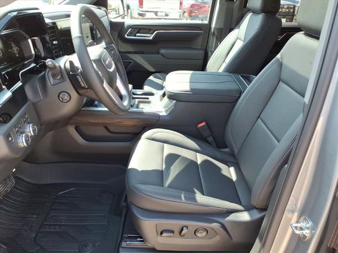 New 2026 GMC Sierra 1500 SLT image 14