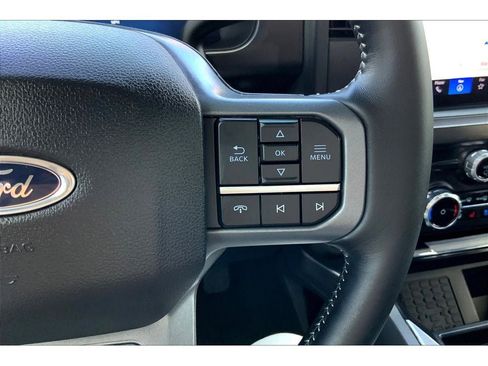 Used 2024 Ford F350 Lariat image 21