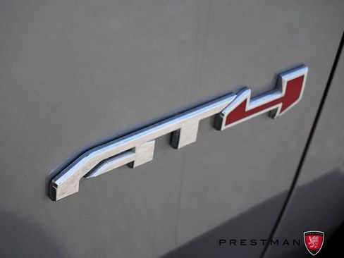 Used 2023 GMC Yukon AT4 w/ AT4 Premium Package AWD/4WD image 5