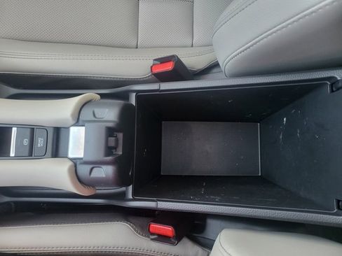 Used 2025 Honda HR-V EX-L image 18