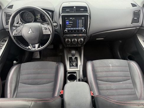 Used 2024 Mitsubishi Outlander Sport SE image 11