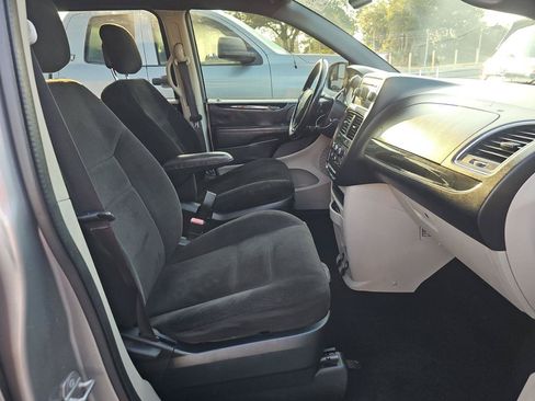 Used 2015 Dodge Grand Caravan SE FWD image 10