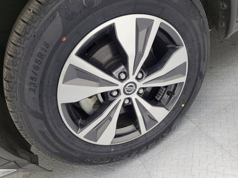 Used 2021 Nissan Murano SV image 31