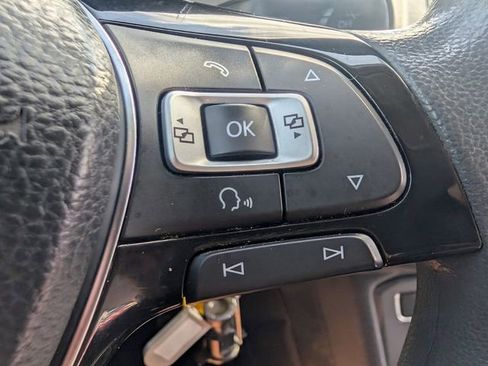 Used 2018 Volkswagen Tiguan S FWD image 23