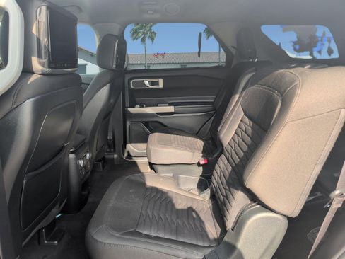 Used 2020 Ford Explorer XLT RWD image 23