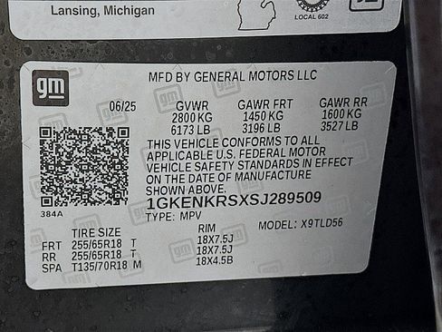 Used 2025 GMC Acadia Elevation image 31