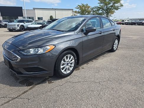 Used 2018 Ford Fusion S FWD image 4