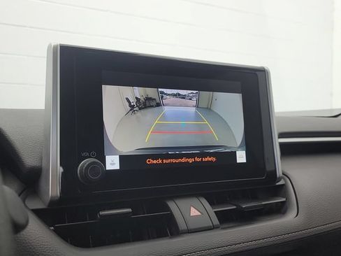 Used 2023 Toyota RAV4 XLE w/ Convenience Package FWD image 29