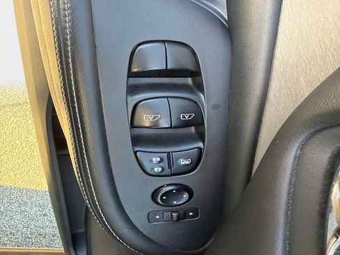 Used 2022 Nissan Murano SV w/ SV Midnight Edition Package image 19