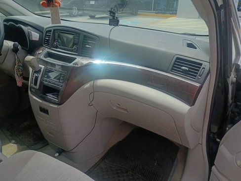 Used 2017 Nissan Quest SV FWD image 39