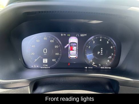 Used 2019 Volvo XC40 T5 Momentum AWD/4WD image 9
