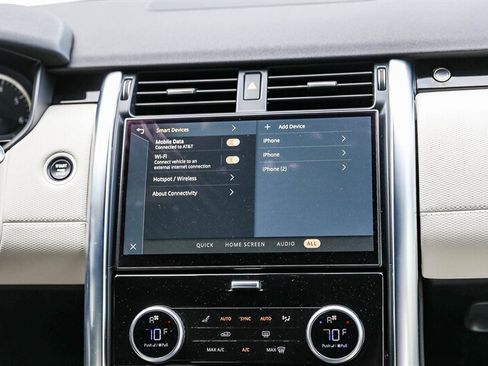 Used 2023 Land Rover Discovery HSE R-Dynamic AWD/4WD image 19